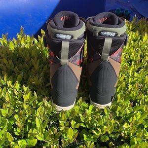 2020 THIRTY-TWO LASHED DOUBLE BOA BRADSHAWS